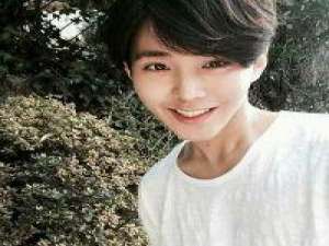 撕衫：都随你 你要一个按时催你睡觉