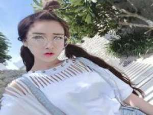 拥潮 不再因为任性而不肯低