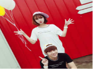 怕孤独就别逞强。 擦肩而过，我们谁也没