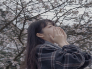 在你身边漫步 一个人的心就这么大，