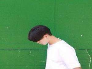 无人伴我 这个世界没了谁都不能