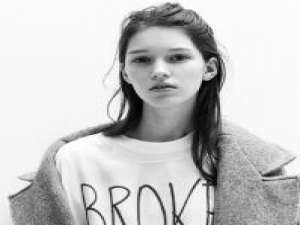 得不到的付出，要懂得适可而止。 过去的不再回来，回来