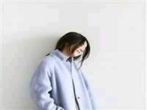 跟同桌坐一个多月后: