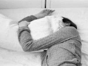 我们都不擅长表达，以至于我们习惯了揣测 一句话能撕扯多深的牵