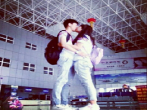 念旧之人。 我虽学不会勇敢，但可