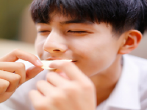 迷 我记得你笑的一脸无害