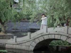 听过风声 那些甜言蜜语,不过是