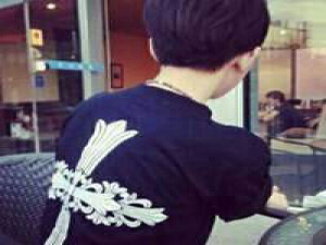 最近风太大差点把心上人刮跑了 心事像匕首像暗箭像慢