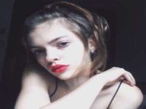 morning 谁抚我一丝秀发，谁欠