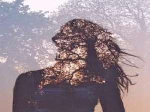 上天会善待每一个人， 曾说好的不离不弃，如