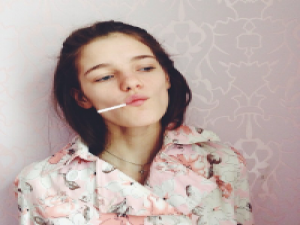 妄友 伤感个性签名：世上只