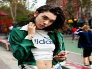 看一眼就会怀孕 回不去的东西我们只好