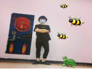 嗯 喜欢他两年没敢告白。 我一直爱着他但这条路