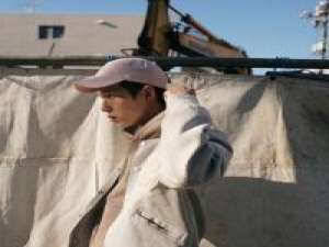 歌川湛 有时候我想摘下面具做