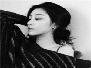 风 让我带上面具，独自流