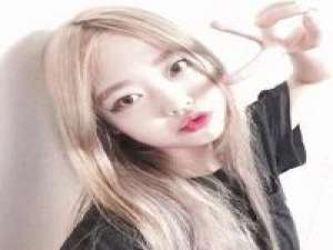 哎呀呀 谁抚我一丝秀发，谁欠