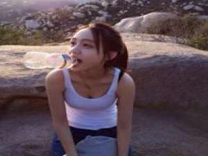 女生节快乐 对他好的人 以为欠他