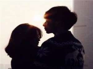 最可悲 当一个人哭了,第一滴