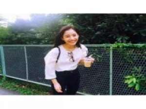 烧开的水，蒸气从壶嘴