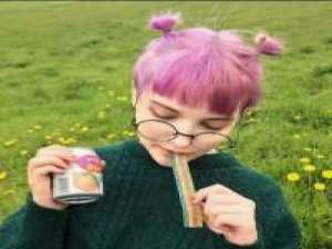 那个小朋友一点都不可爱你为什么还要喜欢 不要假装过得好 根本