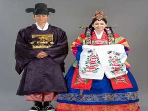 韩国服饰特色之工艺、面料、颜色及卖点