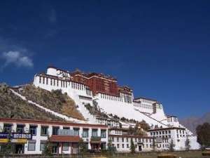 五年来，西藏七大产业增加值超过1900亿元