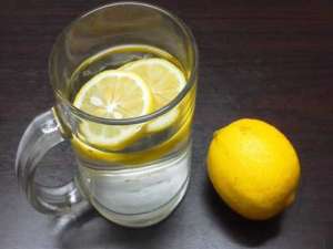 柠檬蜂蜜水的功效及正确饮用方法