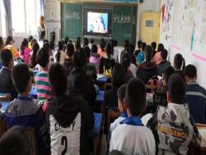 河南广播电台中小学生安全素质教育