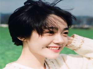优雅浪漫风新娘鱼骨辫图解分享