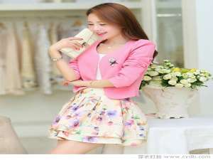 漂亮的衣服在九月很棒