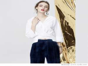 衣服不够补基本的钱，还有白色衣服白色裙子的酷暑