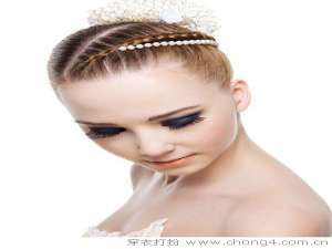 美丽的头发始于健康的头皮