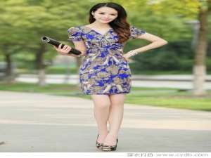 成熟的女人喜欢穿社会名流的服装