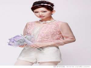 蜂腰美女爱穿短衣服