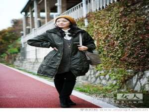如何搭配一件长棉袄不臃肿