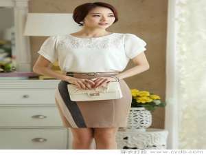 美女是这样的，你该怎么办